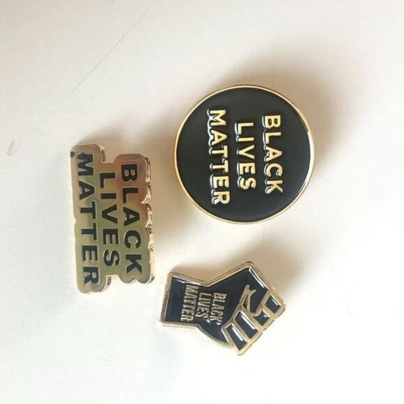 Black Lives Matter Trio Enamel gold Pin - Picture 3 of 8